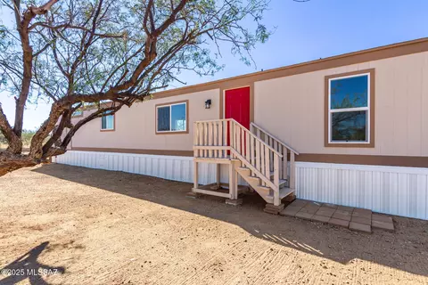 8859 S Taylor Ln, Tucson, AZ 85736