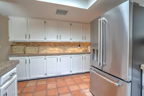 Kitchen - 9022 E Seneca St, Tucson, AZ 85715 photo 3 of 5