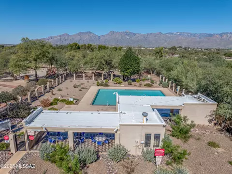 View/Area - 9022 E Seneca St, Tucson, AZ 85715 photo 5 of 7