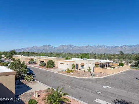 View/Area - 9022 E Seneca St, Tucson, AZ 85715 photo 4 of 7