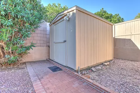 Exterior - 9022 E Seneca St, Tucson, AZ 85715 photo 6 of 9