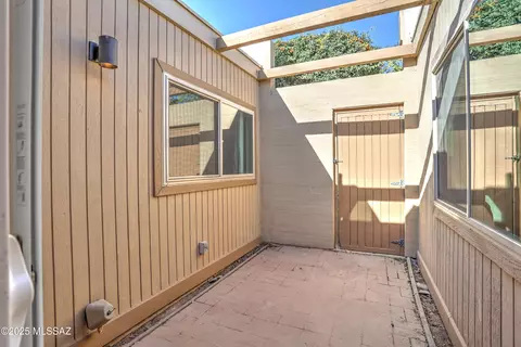 Exterior - 9022 E Seneca St, Tucson, AZ 85715 photo 3 of 9