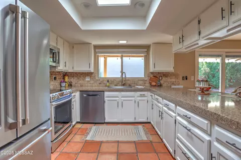 Kitchen - 9022 E Seneca St, Tucson, AZ 85715 photo 2 of 5