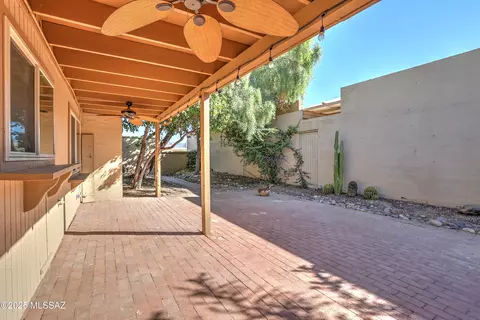 Exterior - 9022 E Seneca St, Tucson, AZ 85715 photo 4 of 9