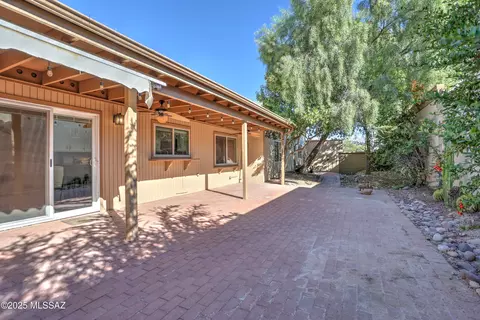 Exterior - 9022 E Seneca St, Tucson, AZ 85715 photo 5 of 9