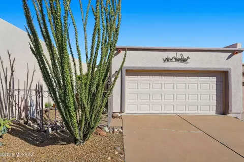 563 W Via Rosaldo, Green Valley, AZ 85614