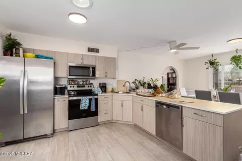 Kitchen - 1018 E Geneva St, Pearce, AZ 85625 photo 2 of 3