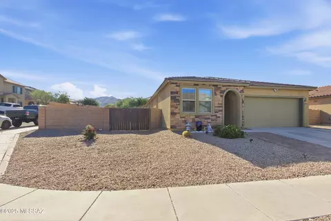 10822 E Franklin Falls Way, Vail, AZ 85641 photo 2