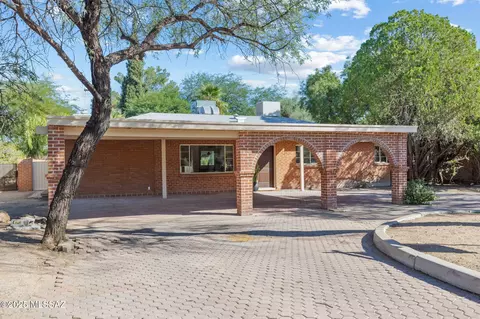 4465 E La Jolla Cir, Tucson, AZ 85711