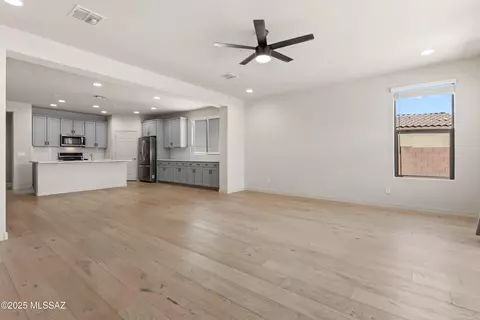 Living - 13384 E Knipe Pl, Tucson, AZ 85747 photo 3 of 3