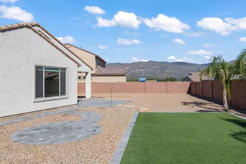 Exterior - 13384 E Knipe Pl, Tucson, AZ 85747 photo 4 of 7