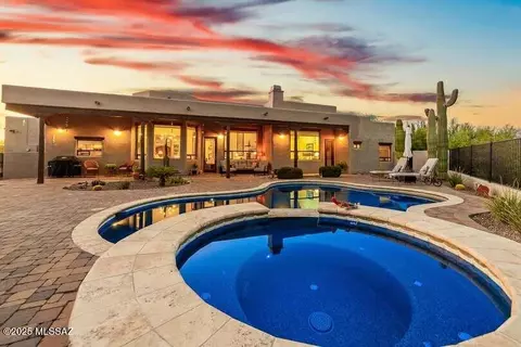 766 W Silver Eagle Ct, Oro Valley, AZ 85755