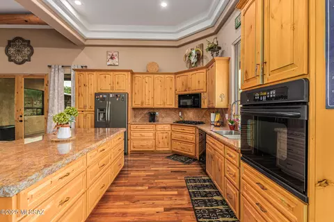 Kitchen - 15672 E Colossal Cave Rd, Vail, AZ 85641 photo 4 of 4