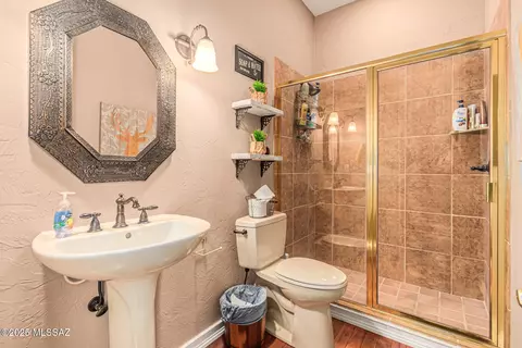 Bath - 15672 E Colossal Cave Rd, Vail, AZ 85641 photo 1 of 5