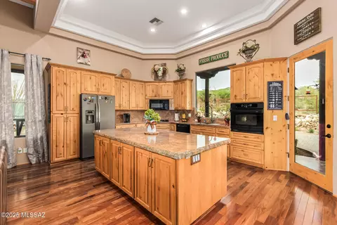 Kitchen - 15672 E Colossal Cave Rd, Vail, AZ 85641 photo 1 of 4