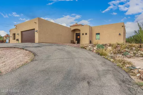 Exterior - 15672 E Colossal Cave Rd, Vail, AZ 85641 photo 2 of 7