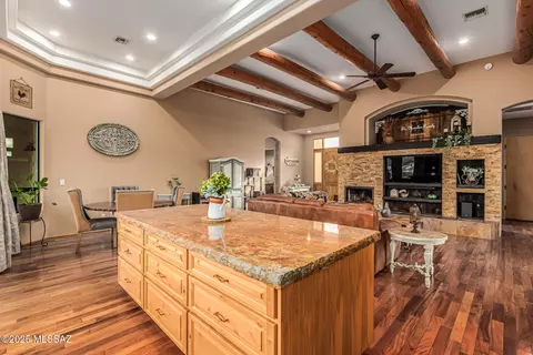 Kitchen - 15672 E Colossal Cave Rd, Vail, AZ 85641 photo 3 of 4