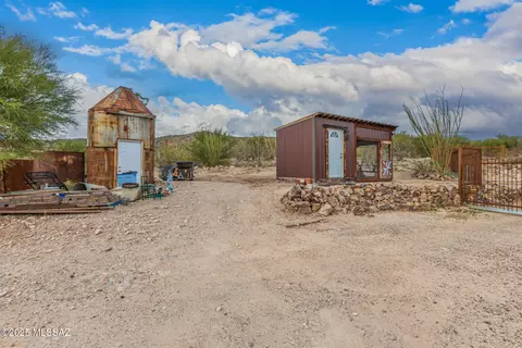 Exterior - 15672 E Colossal Cave Rd, Vail, AZ 85641 photo 7 of 7
