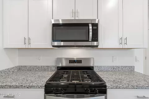 Kitchen - 12129 E Ava Lynne Dr, Vail, AZ 85641 photo 2 of 2