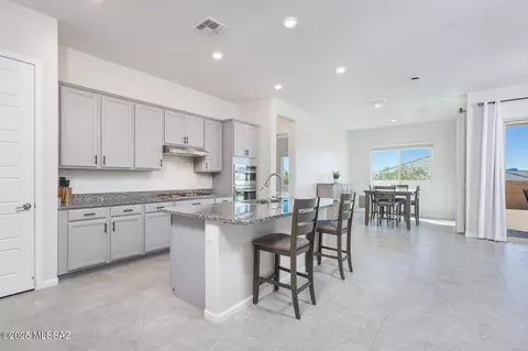 5197 W Ridgemont Ct, Tucson, AZ 85742