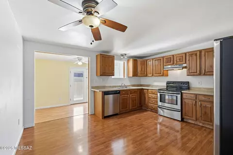 1453 W Roger Rd, Tucson, AZ 85705