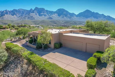 11455 N Flying Bird Dr, Oro Valley, AZ 85737