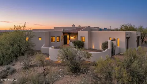 1120 S Kent Spring Pl, Green Valley, AZ 85614