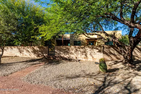 Exterior - 5331 S Rust Ln, Tucson, AZ 85747 photo 9 of 9