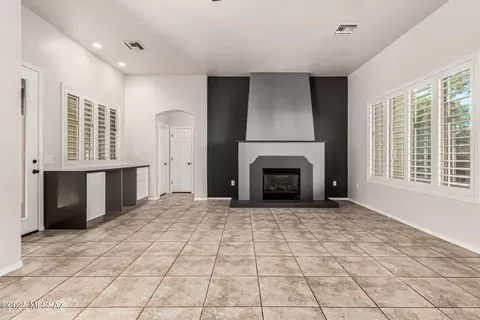 Living - 5331 S Rust Ln, Tucson, AZ 85747 photo 4 of 5
