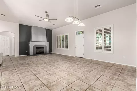 Living - 5331 S Rust Ln, Tucson, AZ 85747 photo 2 of 5