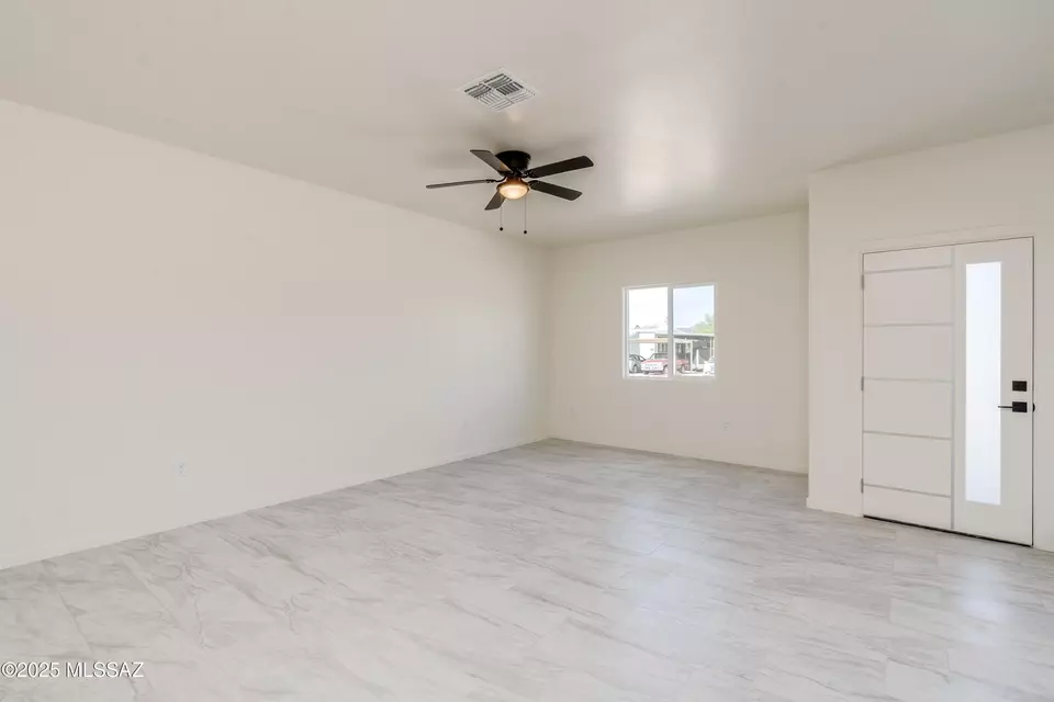 Living - 408 W President St, Tucson, AZ 85714 photo 2 of 4