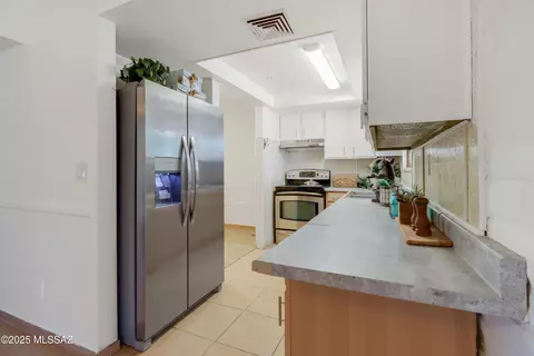Kitchen - 7602 E Stella Rd, Tucson, AZ 85730 photo 3 of 3
