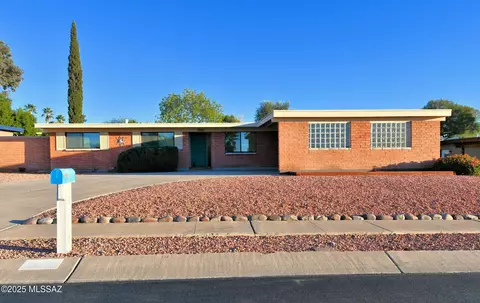 9600 E Creek St, Tucson, AZ 85730