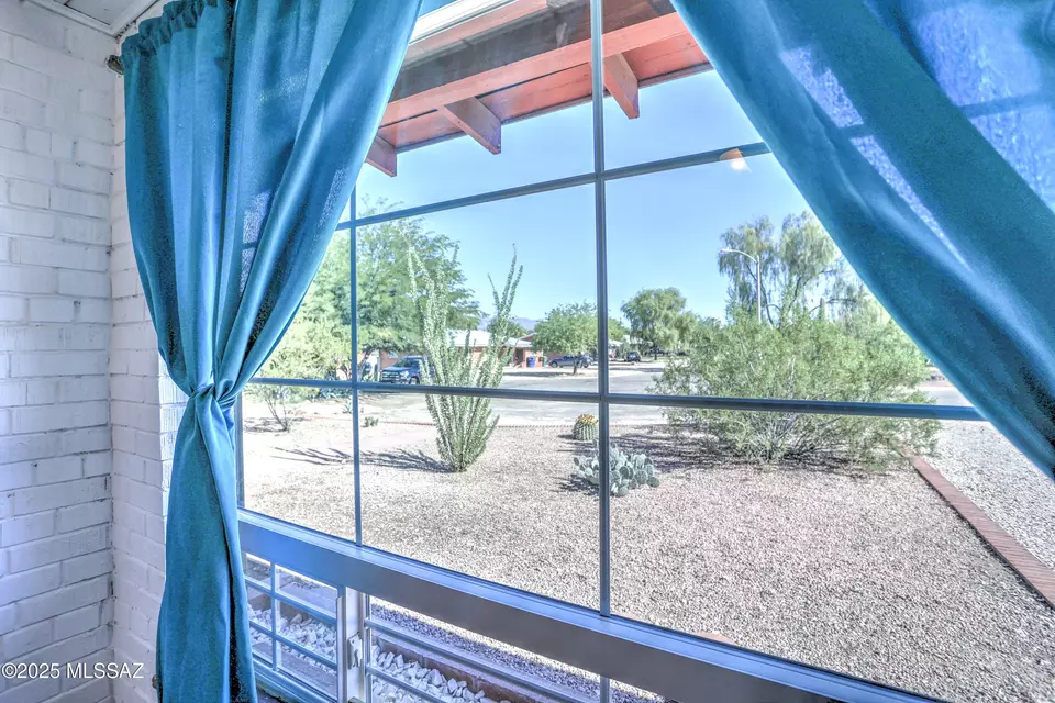 Exterior - 2627 N Euclid Ave, Tucson, AZ 85719 photo 3 of 6