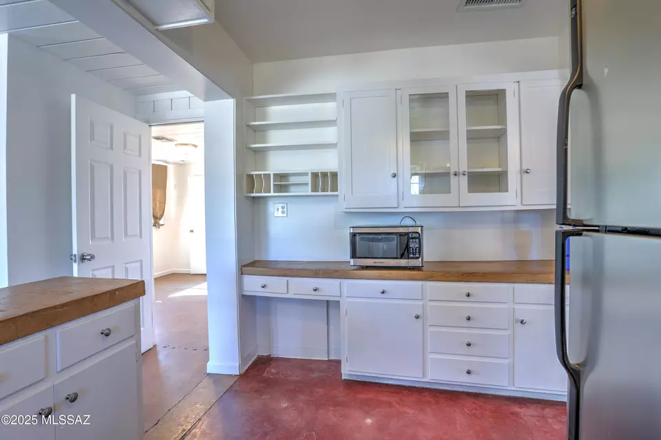 Kitchen - 2627 N Euclid Ave, Tucson, AZ 85719 photo 2 of 4