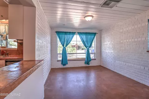 Dining - 2627 N Euclid Ave, Tucson, AZ 85719 photo 1 of 1