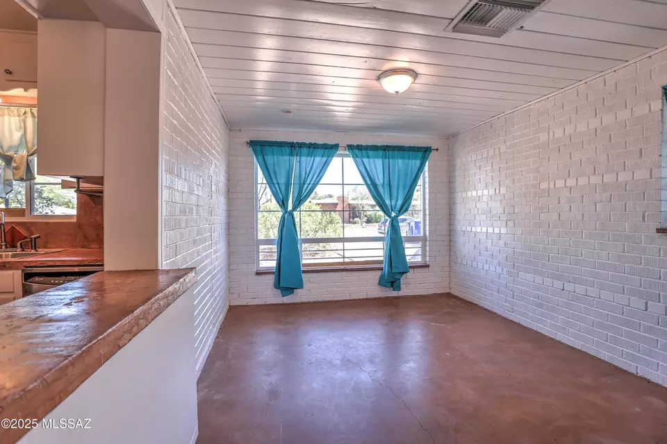 Dining - 2627 N Euclid Ave, Tucson, AZ 85719 photo 1 of 1