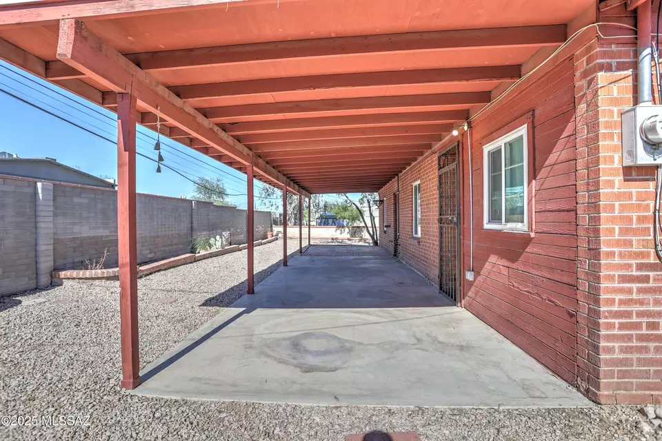 Exterior - 2627 N Euclid Ave, Tucson, AZ 85719 photo 4 of 6
