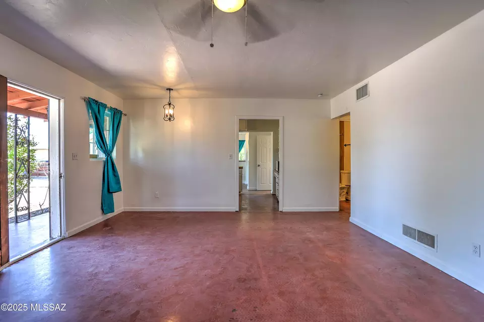 Living - 2627 N Euclid Ave, Tucson, AZ 85719 photo 2 of 2