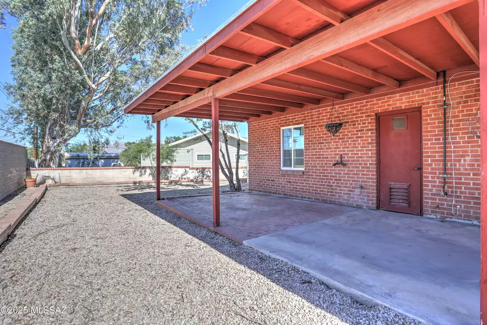 Exterior - 2627 N Euclid Ave, Tucson, AZ 85719 photo 5 of 6