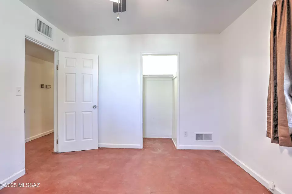 Bedroom - 2627 N Euclid Ave, Tucson, AZ 85719 photo 4 of 5