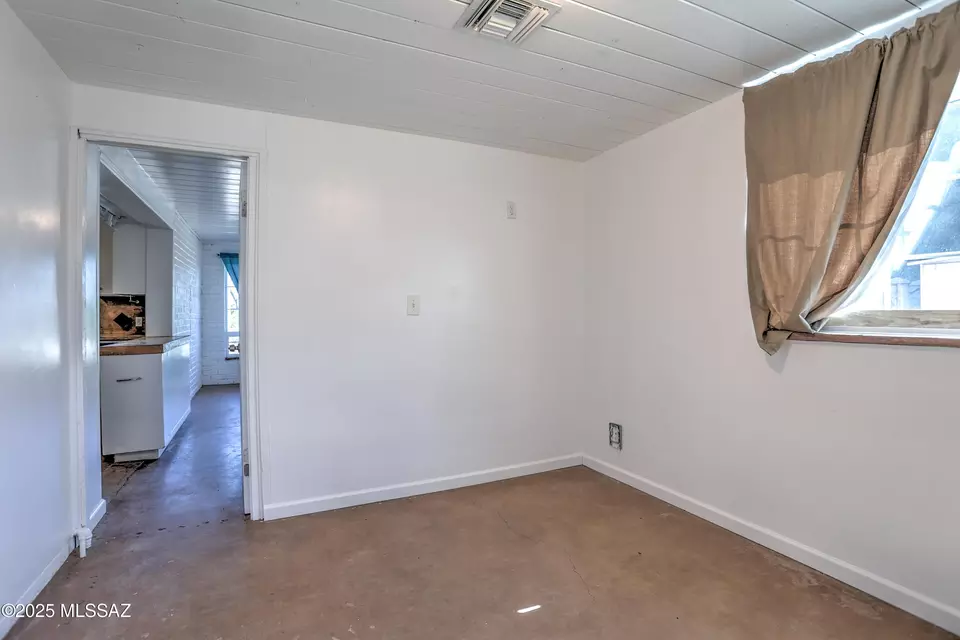 Bedroom - 2627 N Euclid Ave, Tucson, AZ 85719 photo 2 of 5