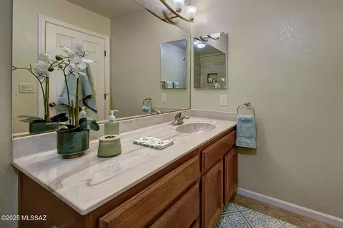 Bath - 2875 N Hartwick Ave, Tucson, AZ 85715 photo 2 of 3