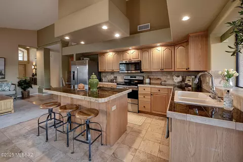 Kitchen - 2875 N Hartwick Ave, Tucson, AZ 85715 photo 1 of 1