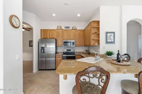 Kitchen - 63594 E Harmony Dr, Tucson, AZ 85739 photo 4 of 7
