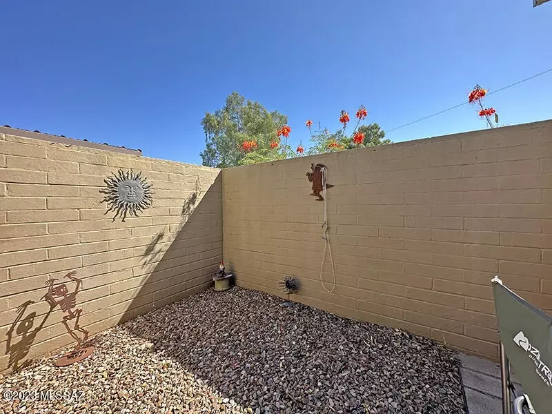 Exterior - 1705 S Jones Blvd #F2, Tucson, AZ 85713 photo 5 of 9