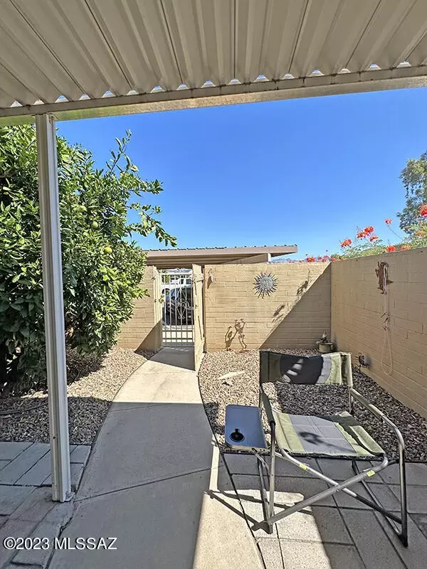 Exterior - 1705 S Jones Blvd #F2, Tucson, AZ 85713 photo 4 of 9