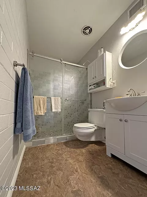 Bath - 1705 S Jones Blvd #F2, Tucson, AZ 85713 photo 1 of 5