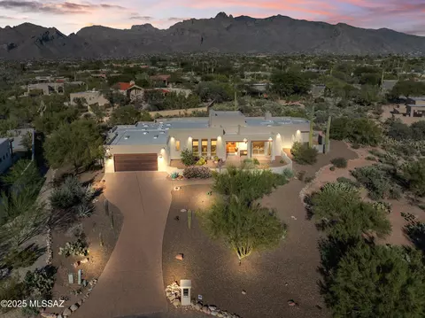 5830 N Placita Amanecer, Tucson, AZ 85718