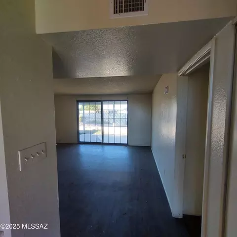 Living - 8301 E Wildcat Dr, Tucson, AZ 85730 photo 1 of 4